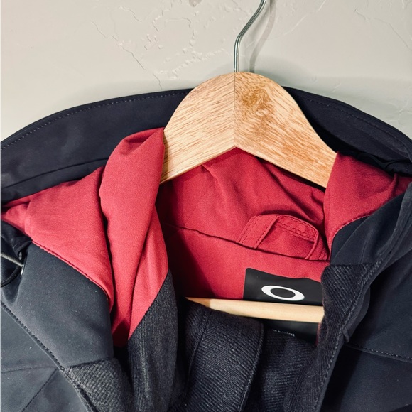 Oakley Soft Shell Jacket 10k Performance Fit Black Merlot Lined SZ Medium NWT - Picture 4 of 16